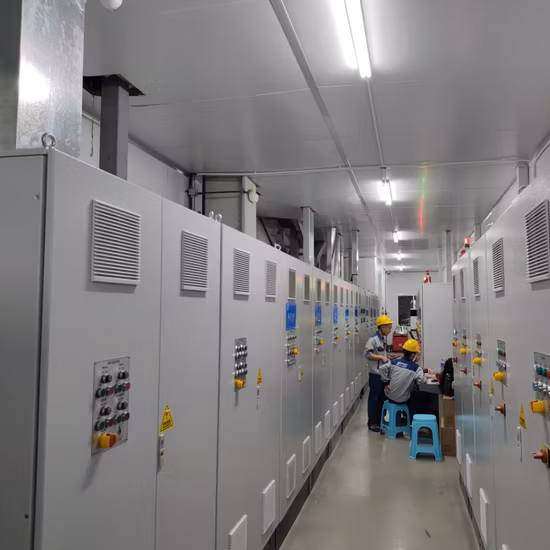 Induktivitätsbox oder Prüfschrank für Elektrofahrzeuge aus Aluminium